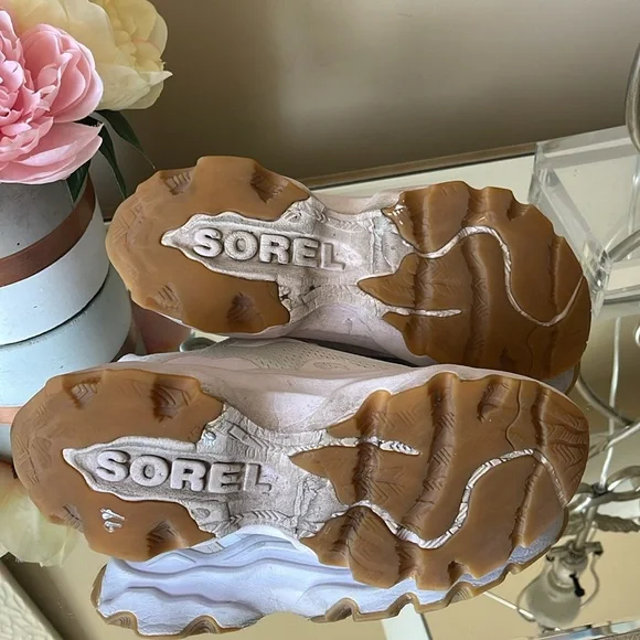 Sorel Kinetic Breakthru Day Lace Sneakers - Picture 6 of 10